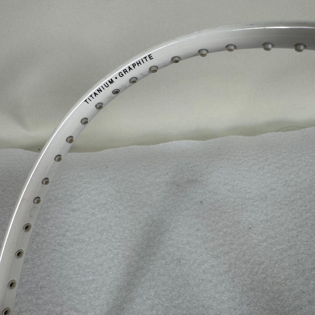 希少 廃版モデル YONEX AEROTUS100 バドミントン　ラケット