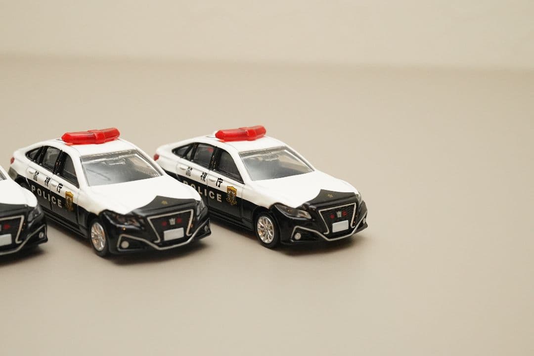 光る！LEDカスタム トミカ パトカー 6台セット