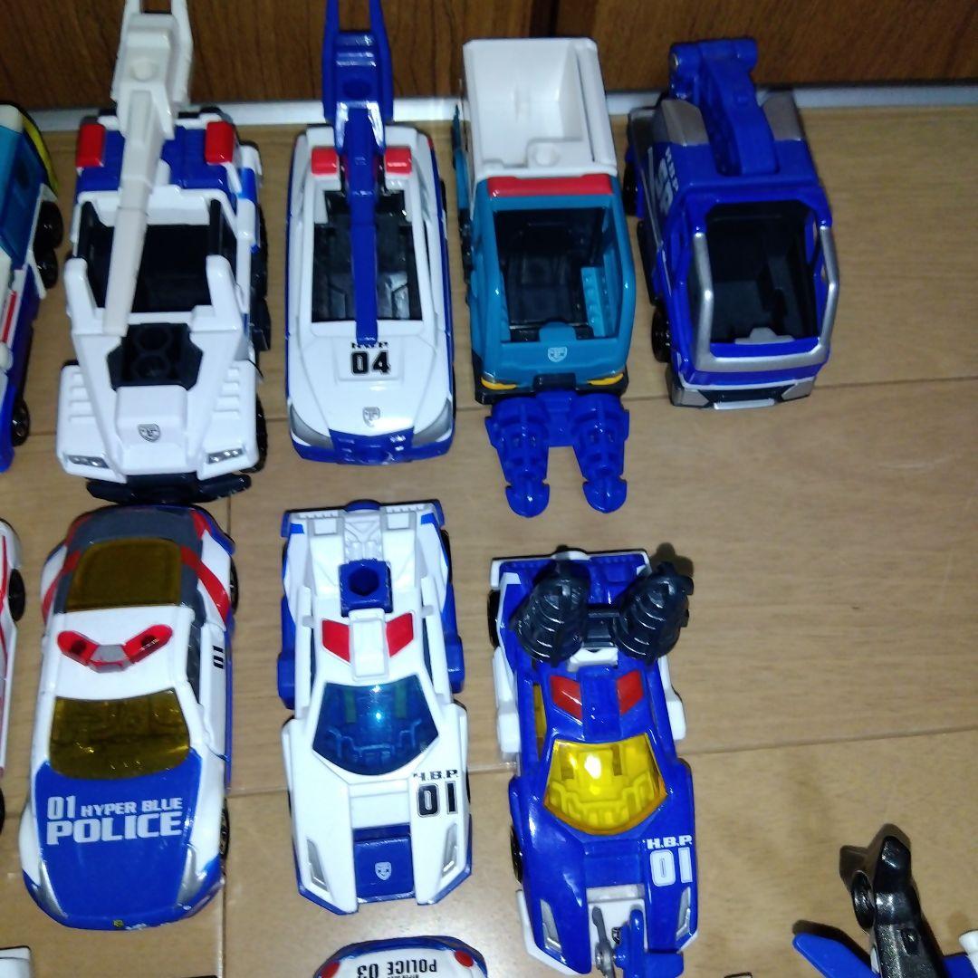 ハイパーブルーポリス　01号＆03号＆ガードナー＆キッズ16体＆ミニカー34台