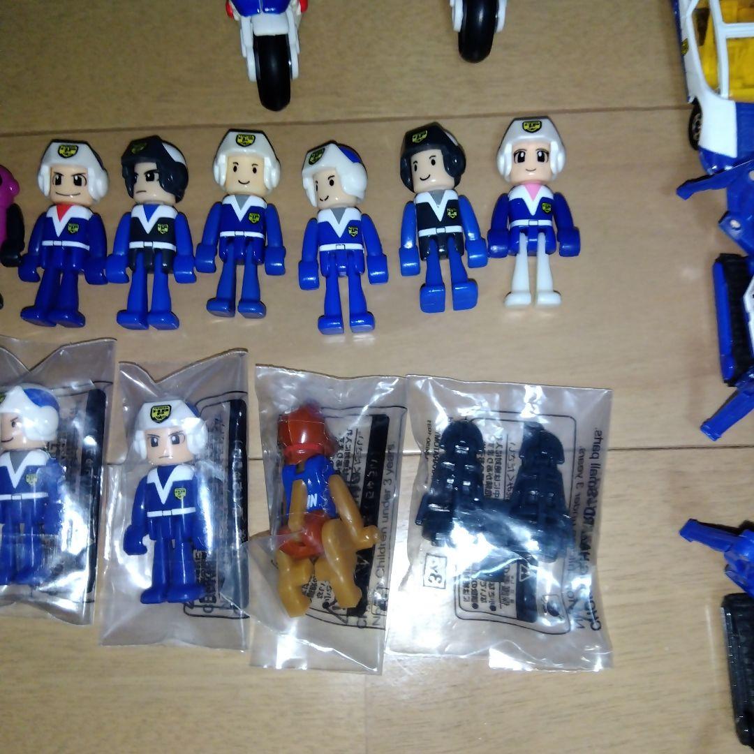 ハイパーブルーポリス　01号＆03号＆ガードナー＆キッズ16体＆ミニカー34台