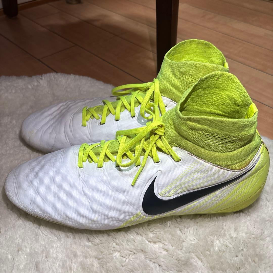 Nike サッカーシューズ マジスタ ホワイト27.5cm 「値下げしました」