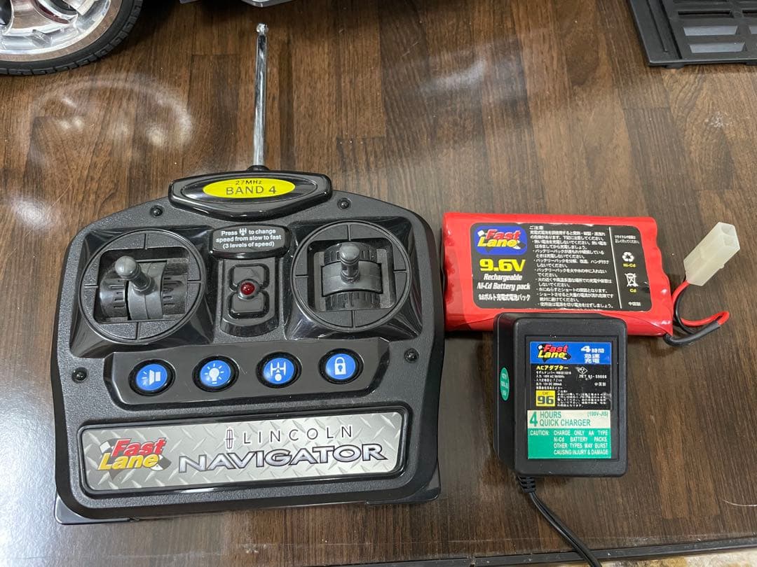 9/30まで！特大ラジコン1／8スケール　リンカーン ナビゲーター