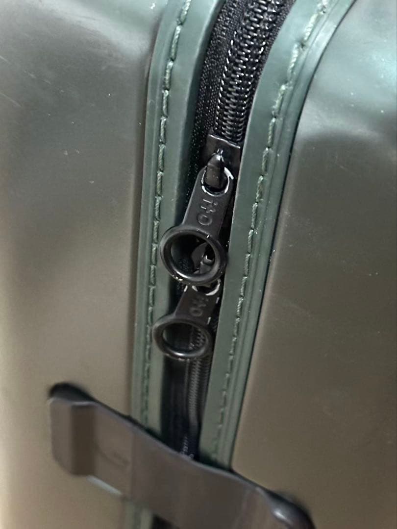 ITOスーツケース小型　サイズ: 45x30x24CM 機内持ち込み可