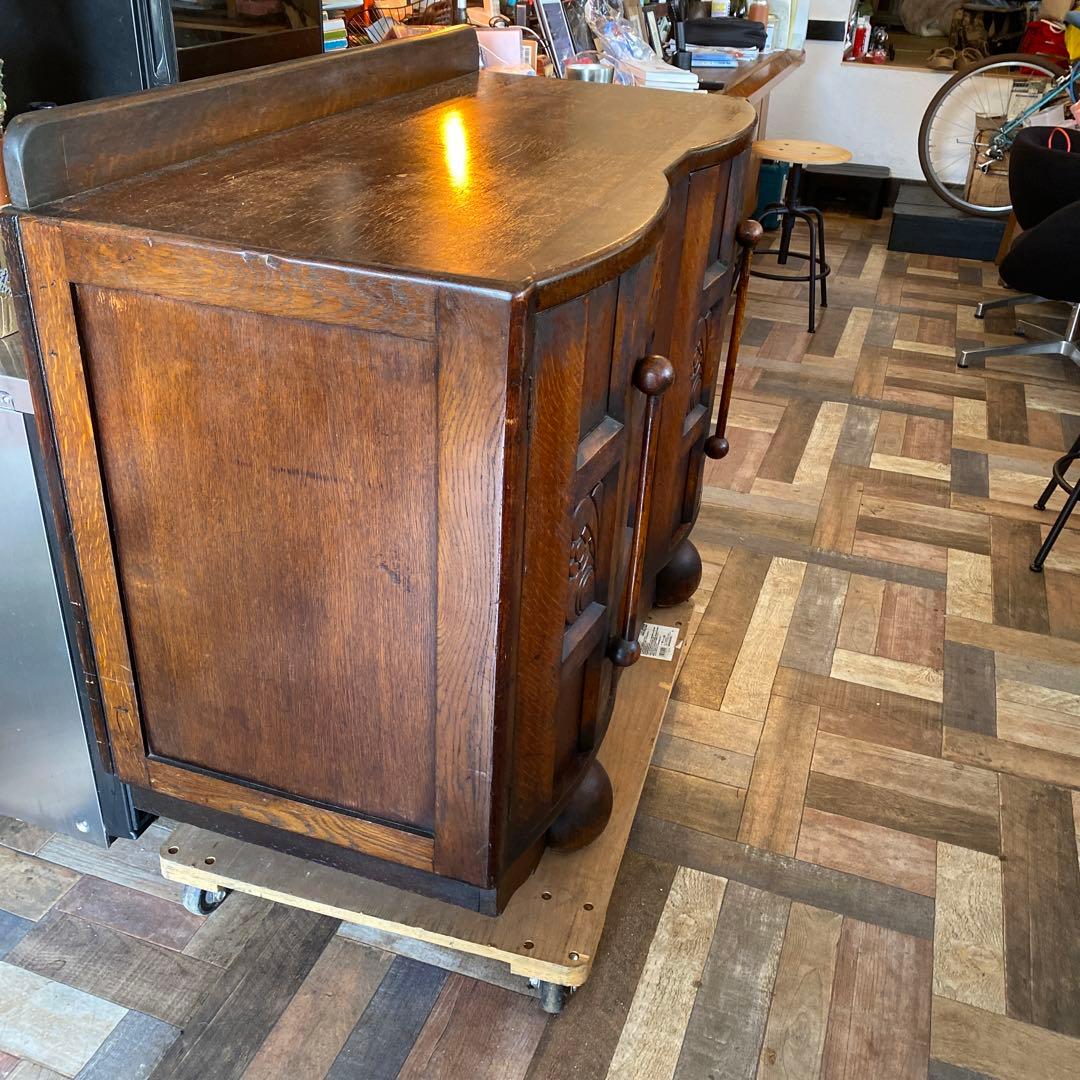 イギリス アンティーク 家具 キャビネット リビングボード 食器棚 飾り棚 収納