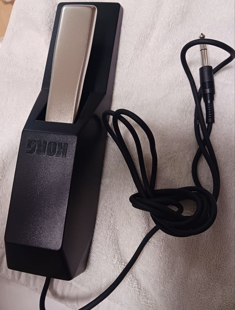 美品★KORG KROSS2★61鍵シンセサイザー★純正ケース&ダンパーペダル付