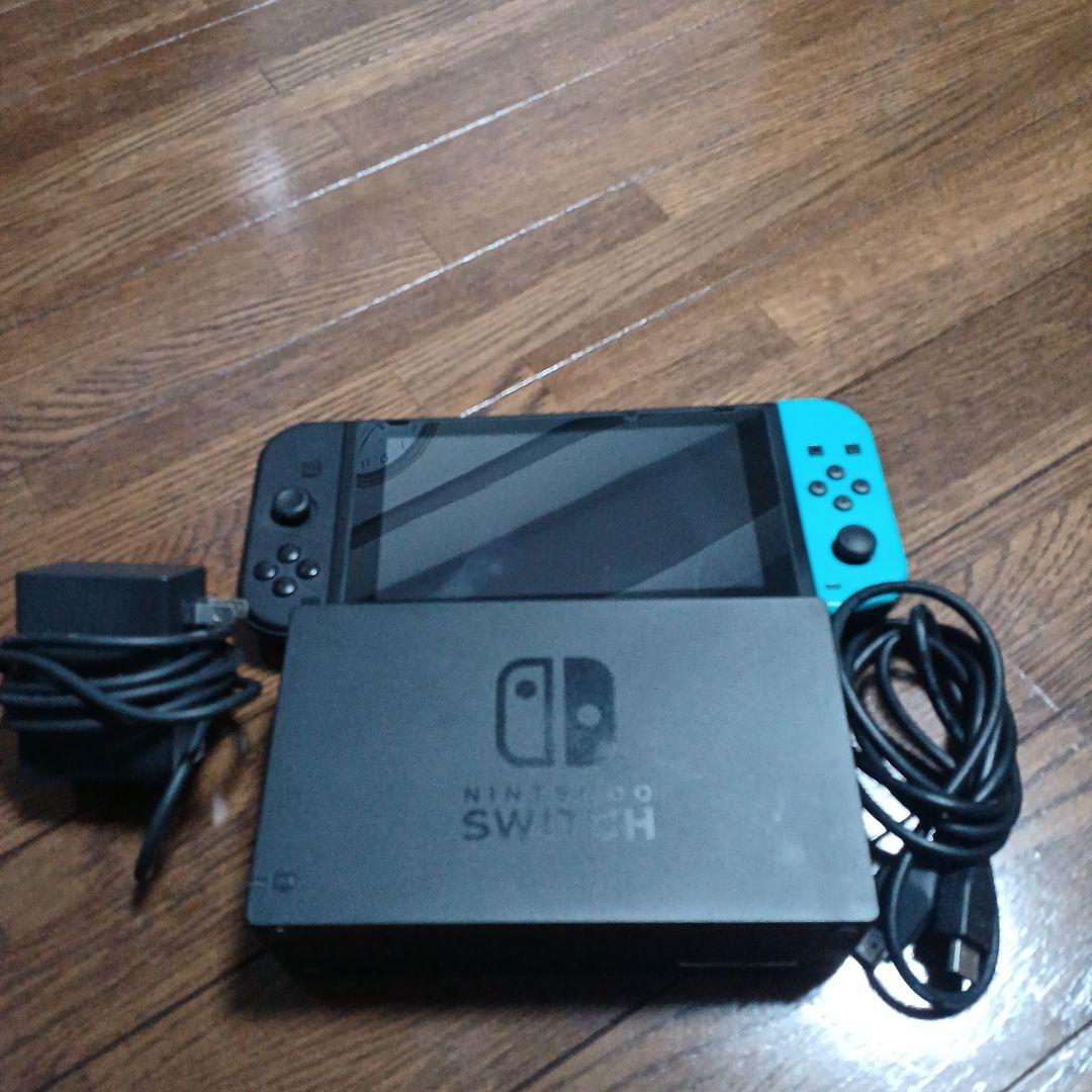 値下げ！Nintendo Switch 本体 青と黒 ACアダプター付