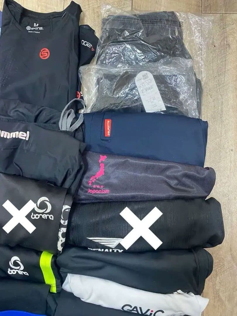 フットサル まとめ売りNIKE adidas Mユニフォームサッカー　練習着