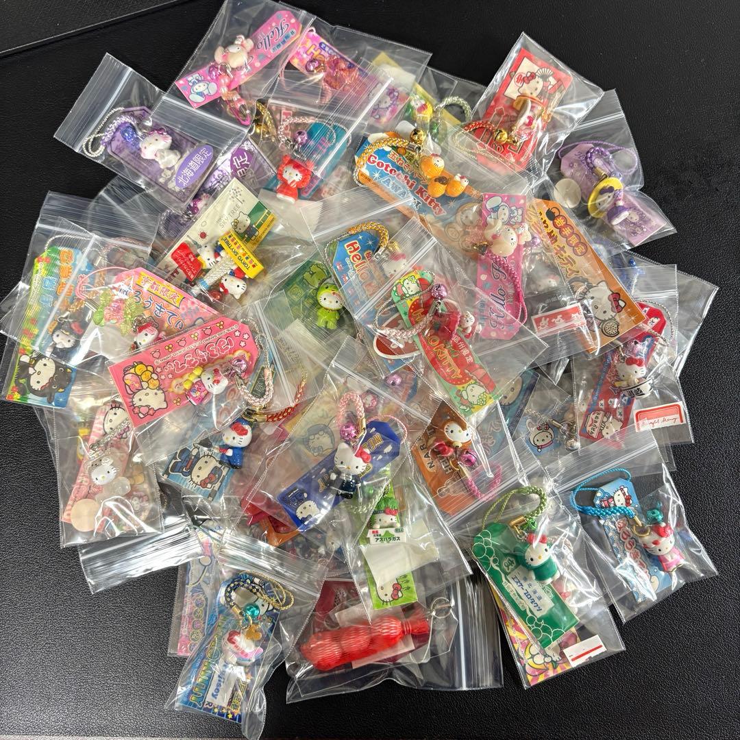 ＊レア＊未使用＊ご地キティ根付&ストラップセットまとめ売り