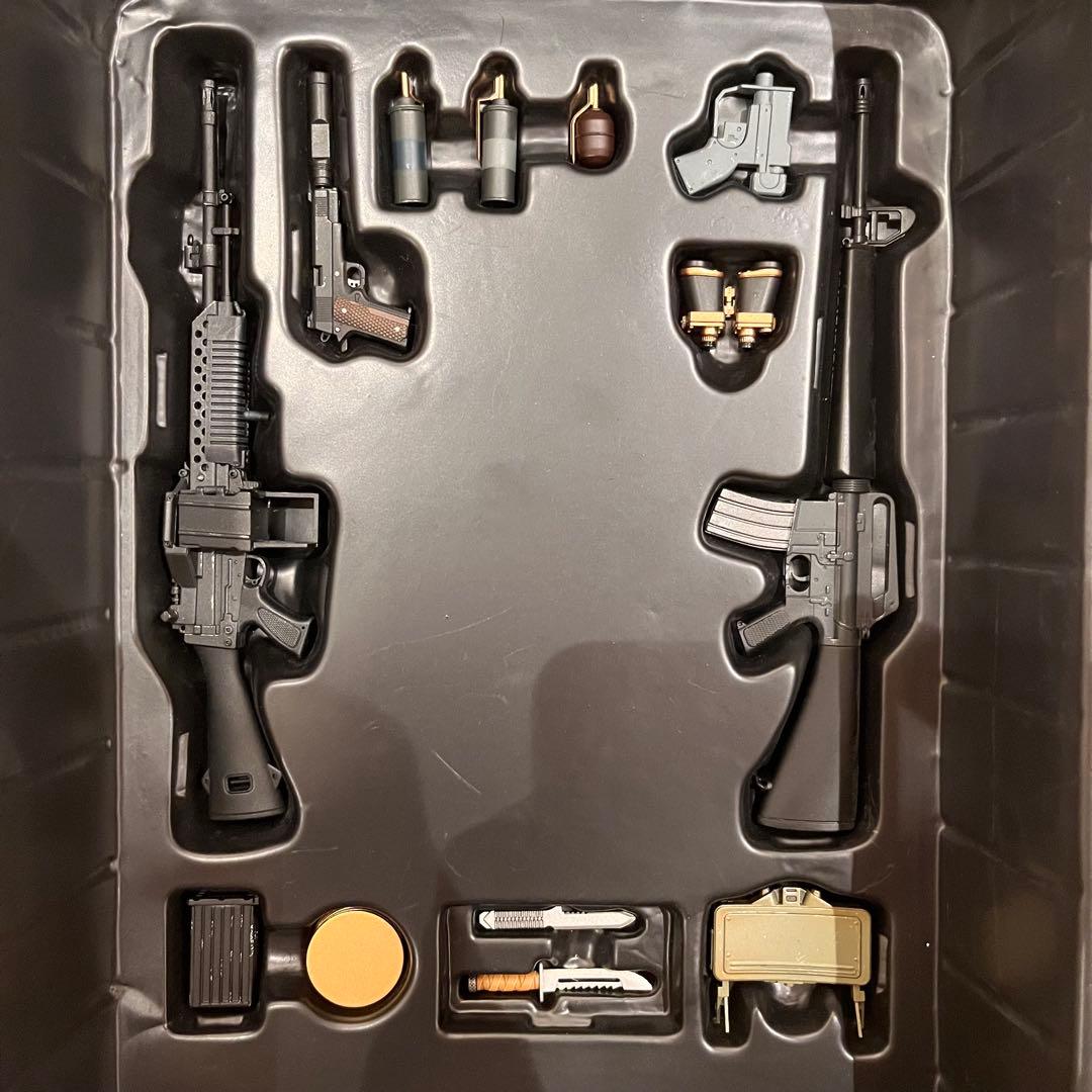 ホットトイズ メタルギアソリッド スネーク フィギュア