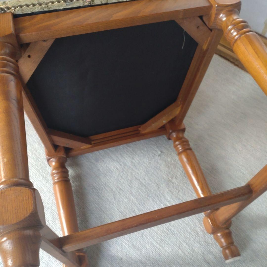 【英国アンティーク調】ダイニングチェア ゴブラン織 花柄 鋲打ち 木製　4/4