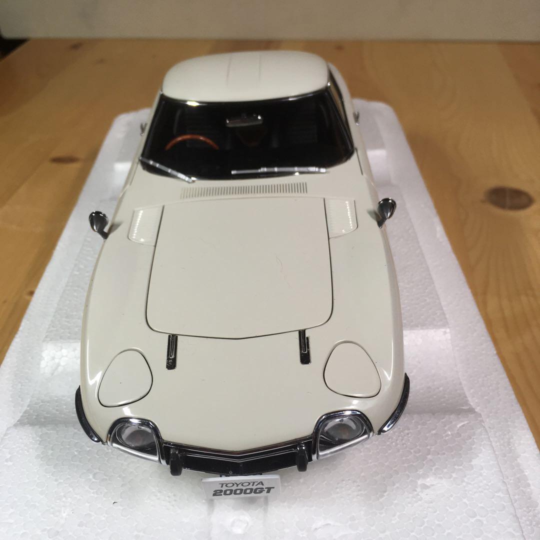オートアート　トヨタ2000GT 再販版　超美品