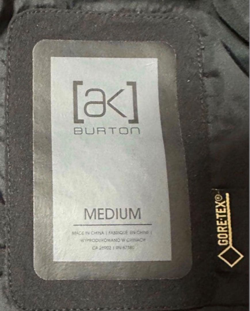 burton ak GORE-TEXスノボウェア ジャケット 赤紫　M