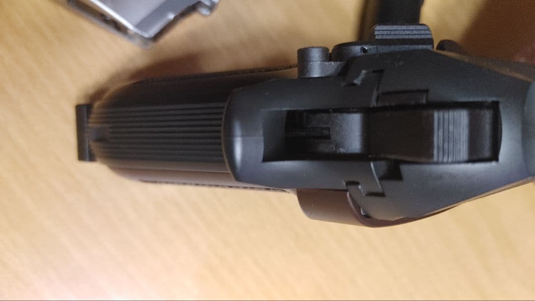 BERTTA M93R& COLT MK IV エアガン　ジャンク品扱い