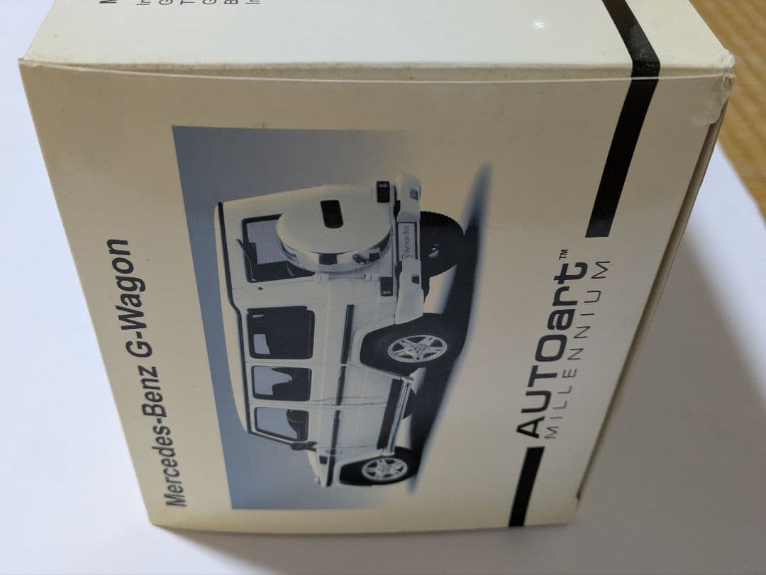 【絶版】AUTOart Mercedes-Benz G-WagonV8 1:18