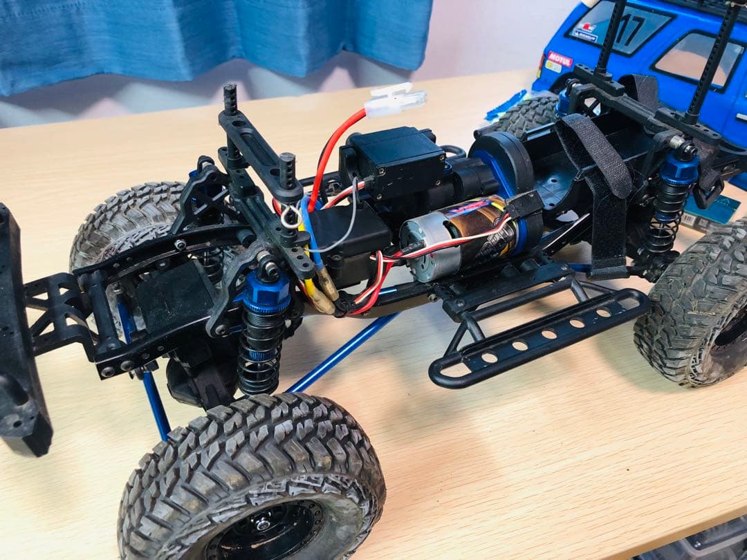 ラジコン　クローラー　　オフロードRCカー 青 17番 DUMBO RCリモコン