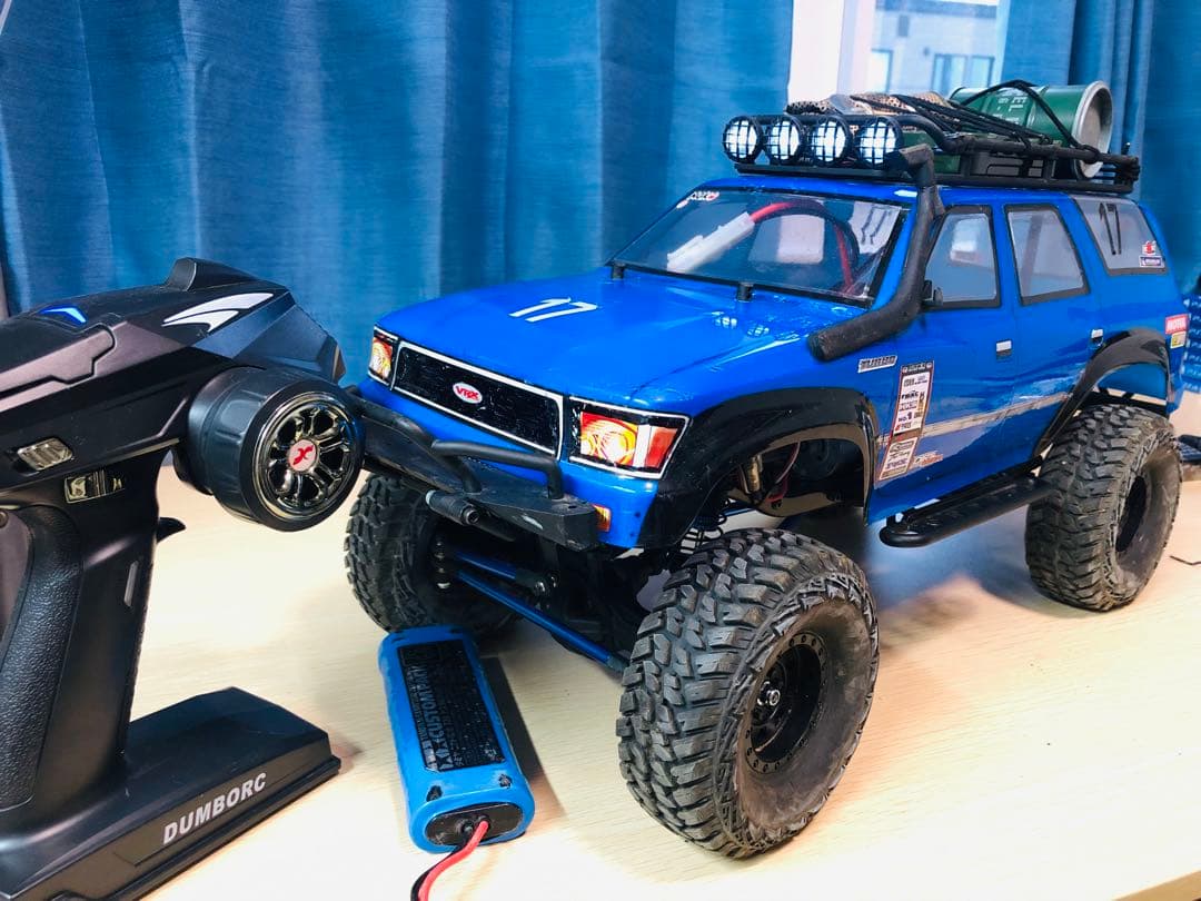 ラジコン　クローラー　　オフロードRCカー 青 17番 DUMBO RCリモコン