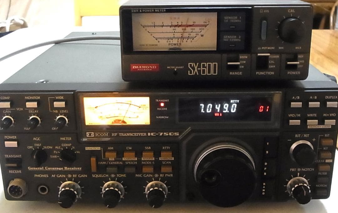 ICOM IC-750S(10W)HFトランシーバー　現状品