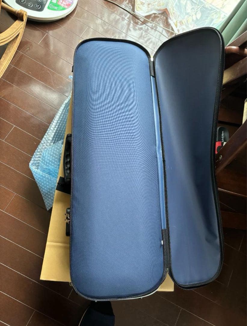 PM900新品軽量 ハイクォリティバイオリンケース　赤、紺選択可