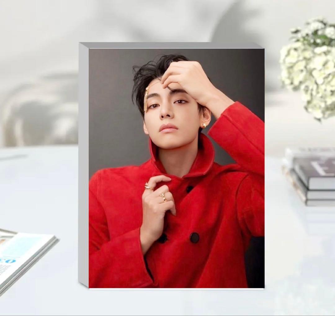 taehyung テヒョン　テテ アクリルブロック8×10.8cmスタンド付き