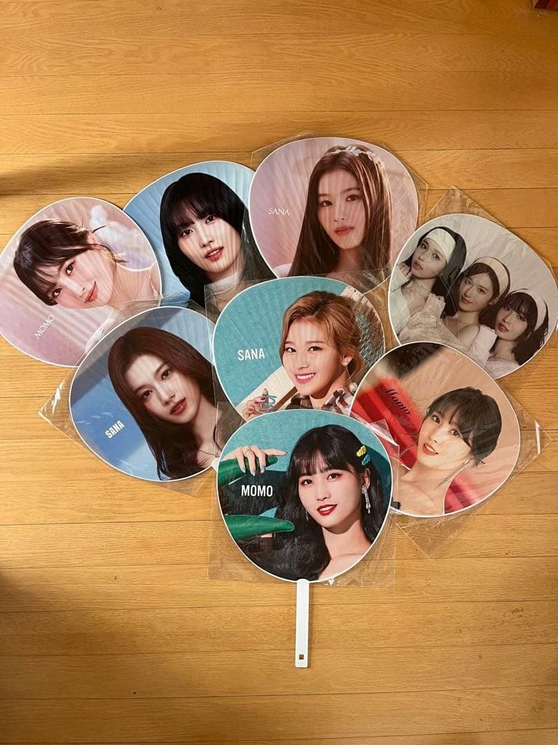 twiceトワイスグッズ　アルバム　うちわ　トートバッグ他