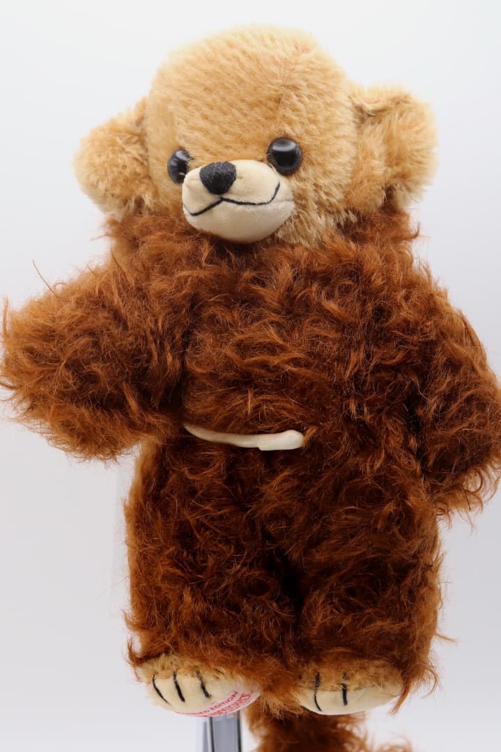 チーキー・モンキー Merrythought 24cm 赤いお尻と長いしっぽ