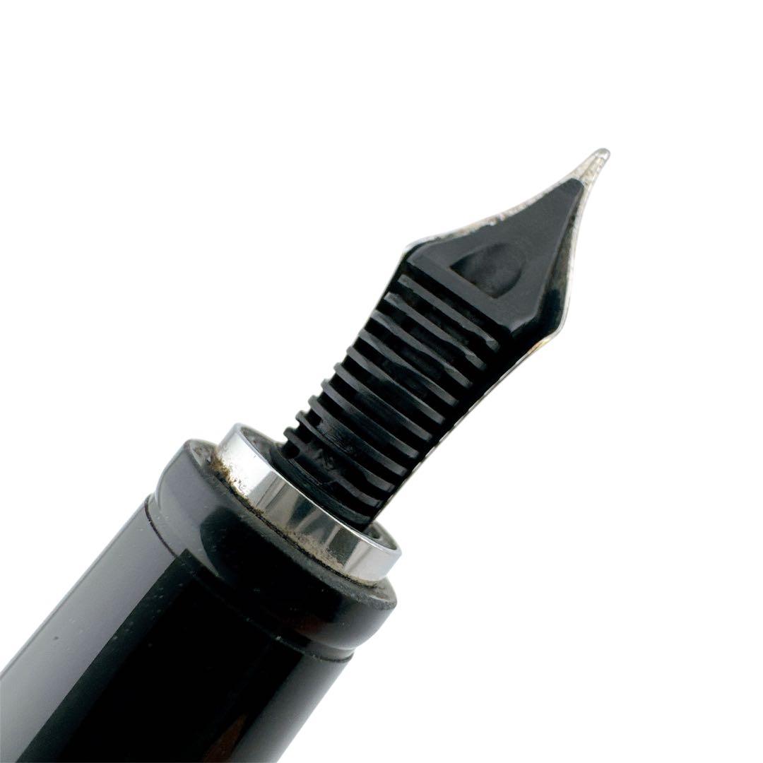 モンブラン ボエム 万年筆 ペン先14K ブラック シルバー インクなし