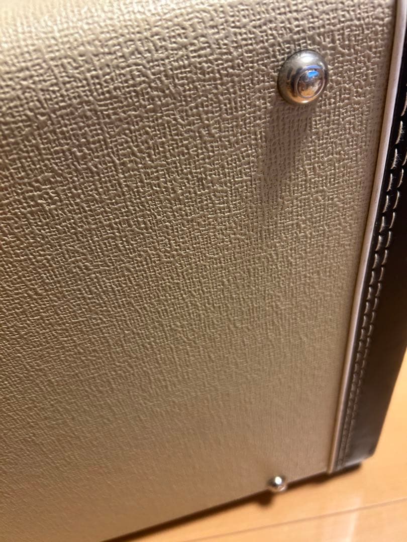 エレキベース用ハードケース　木製