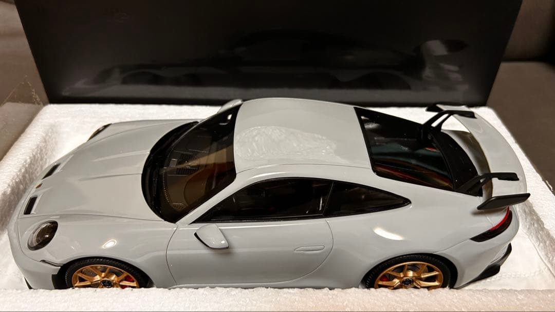 ミニチャンプス 1/18 ポルシェ911 (992) GT3 2021