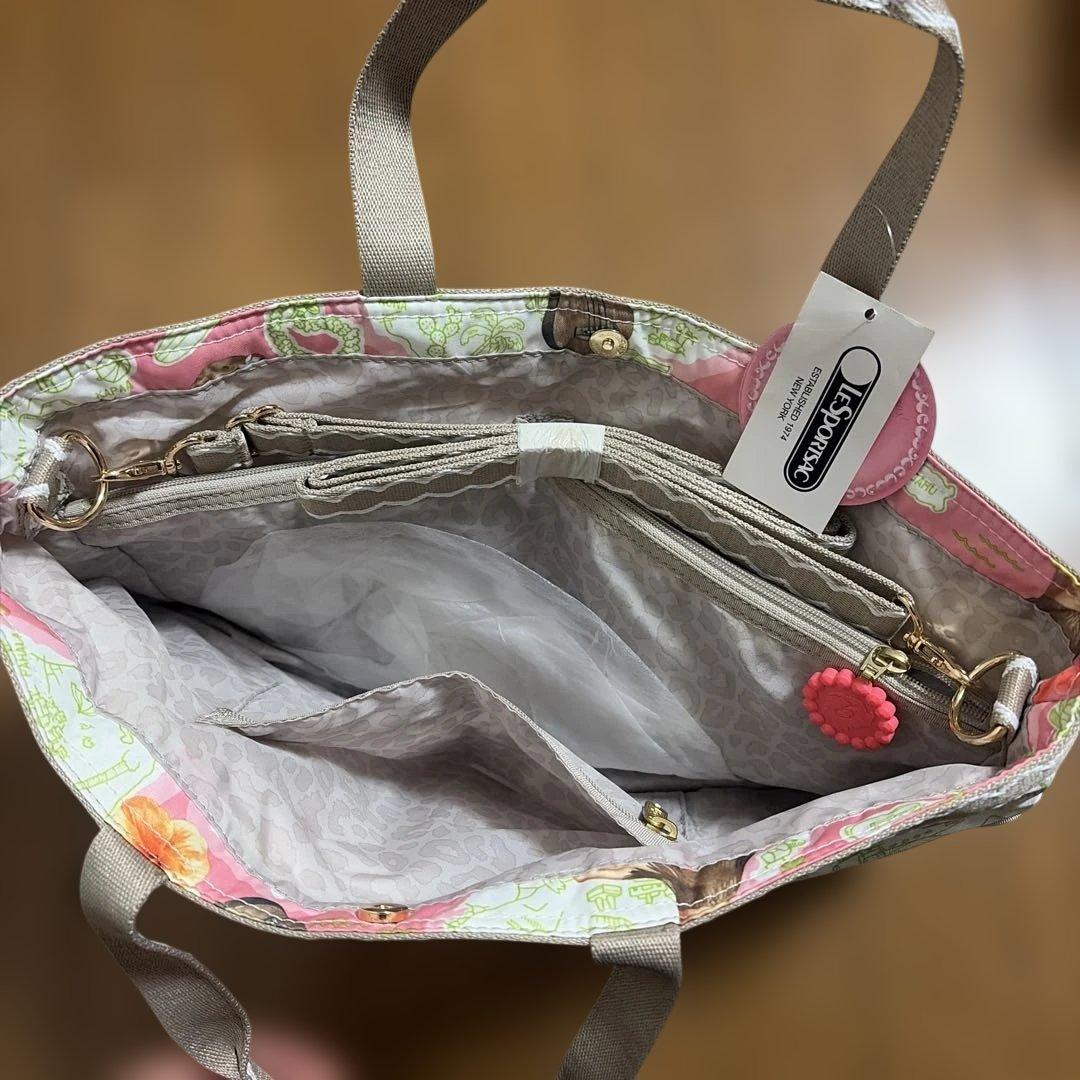 希少 タグ付き　benefitコラボハワイアンLESPORTSAC トートバッグ