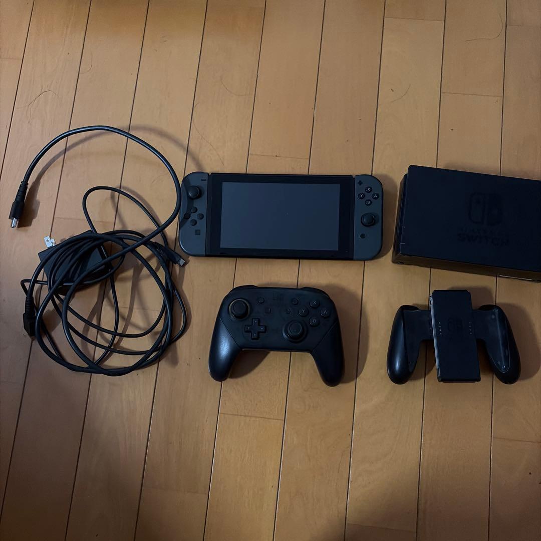 Nintendo Switch 本体 黒　ニンテンドースイッチ　プロコン付き