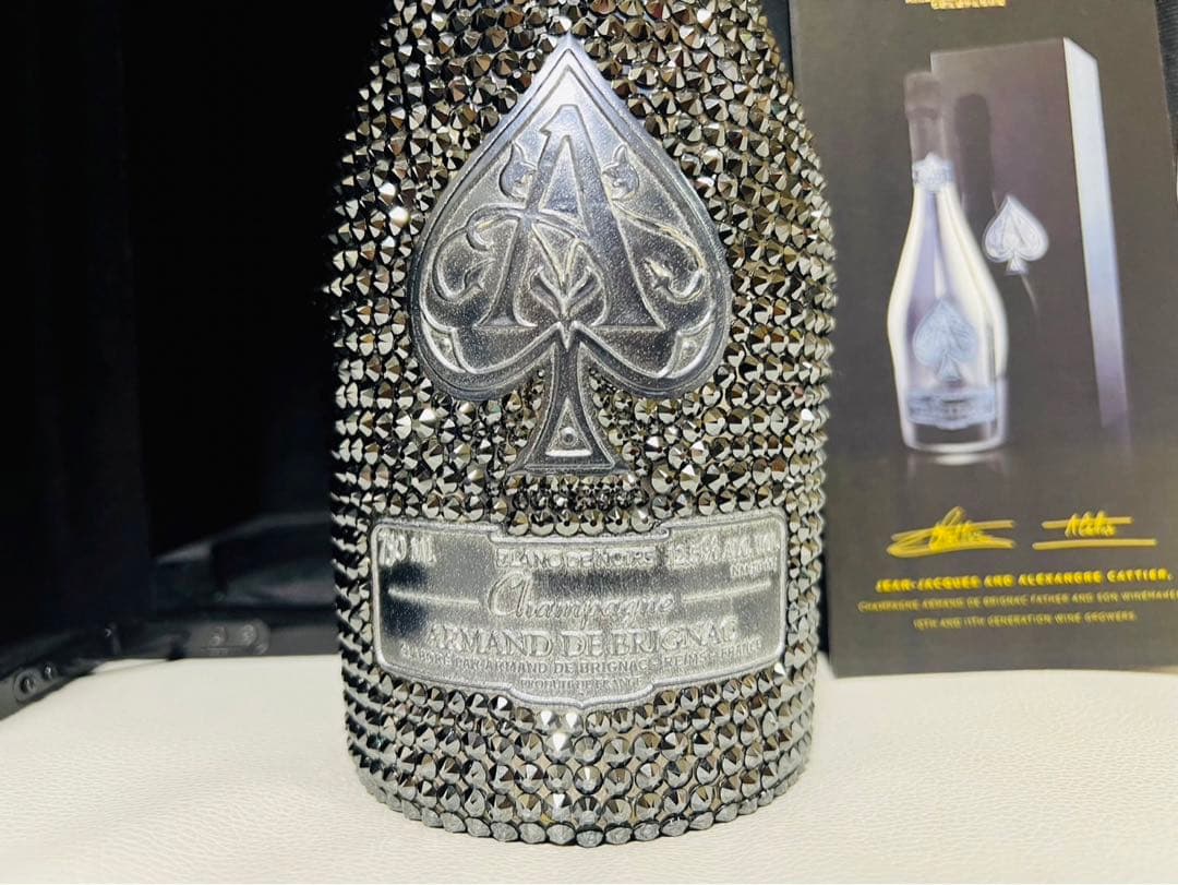 アルマンド　ブラック　ブランド　ノワール　スワロ　デコボトル　ケース付　 正規品