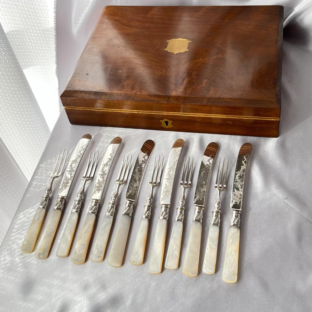 【英国】【白蝶貝】デザートセットナイフ/フォーク 12本 木製装飾ケース
