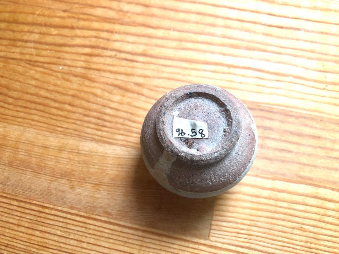 【タイ・骨董】宋胡録（スンコロク) 白灰釉 小壺（1301年~1600年）