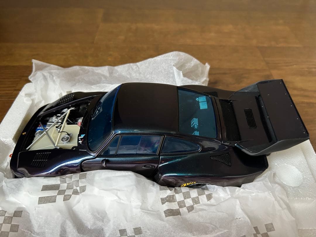 EXOTO 1/18 ポルシェ935ターボ In Standox 未使用品