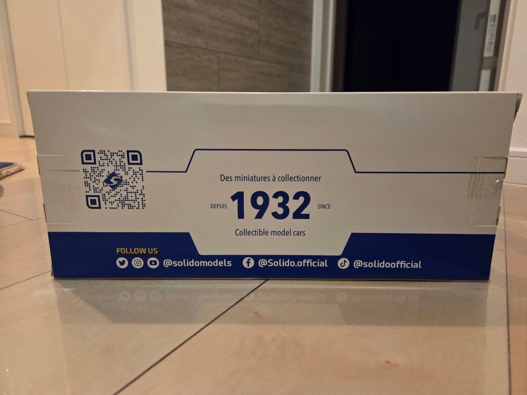 RWB DARTH VADER ミニカー ブラック 1/18