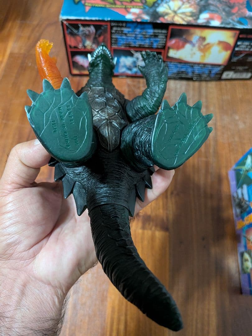 バンダイ リアルアクション　デストロイア　ガメラ1999 モスラ2　セット売り