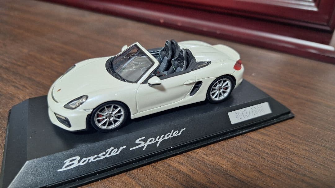 ポルシェ ボクスター スパイダー 1/43