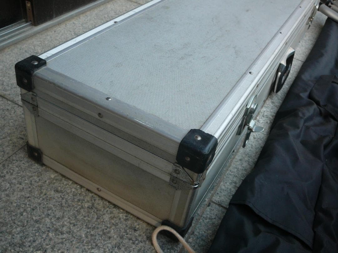 ハ*0様 UNI-PEX　アルミケース 　スピーカースタンド 2本　セット