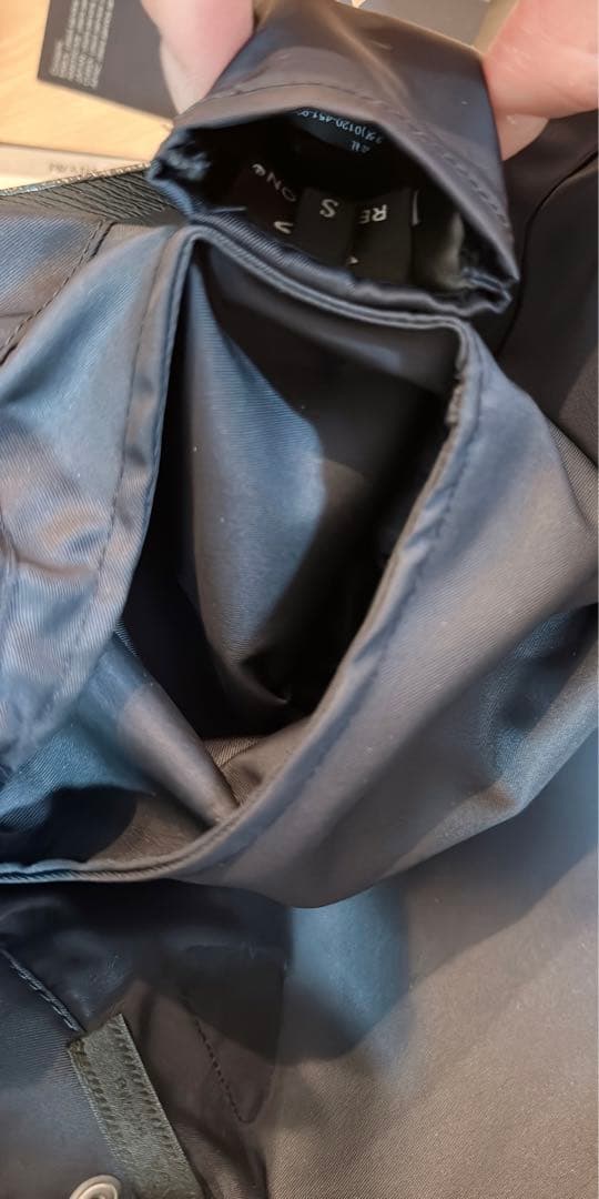 PRADA フード付 Re-Nylon ドッグレインコート