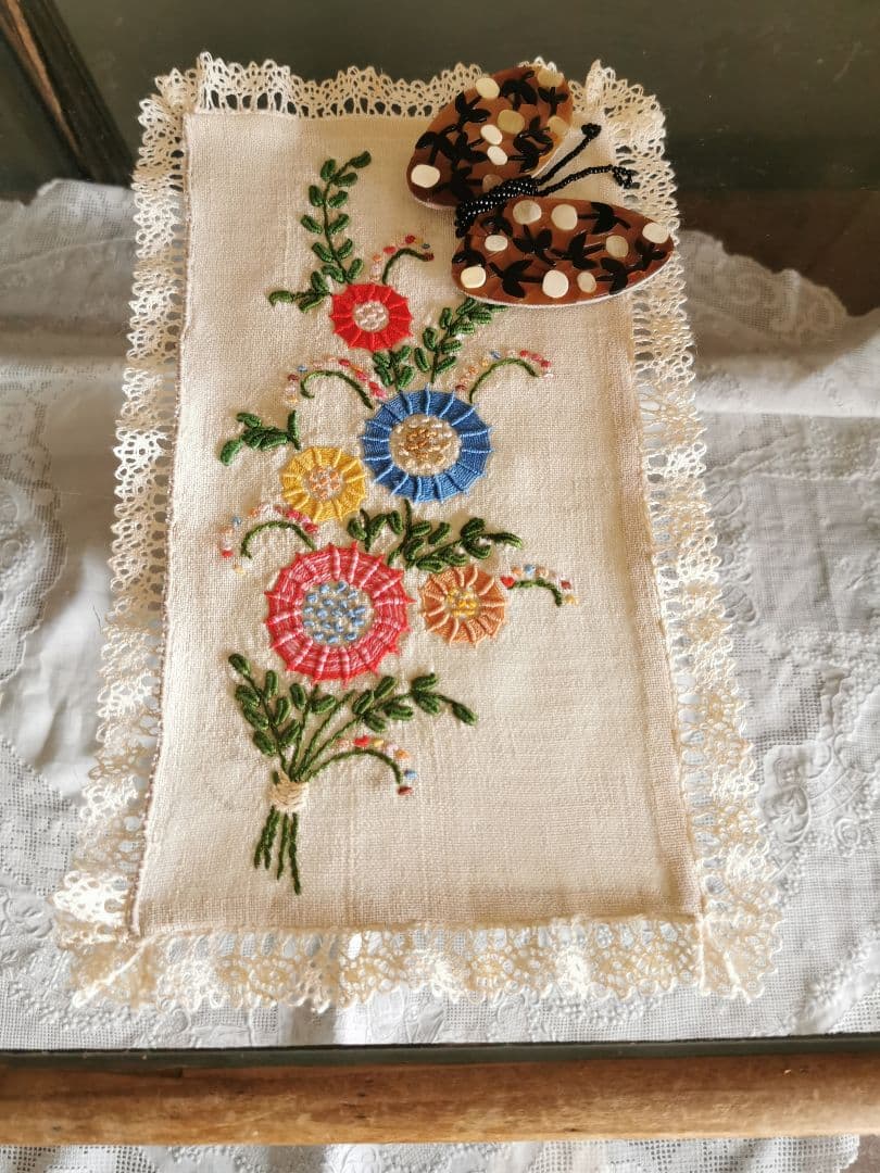 アンティーク フランス ロゼッタの花束 ボビンレース装飾 リネントレイクロス