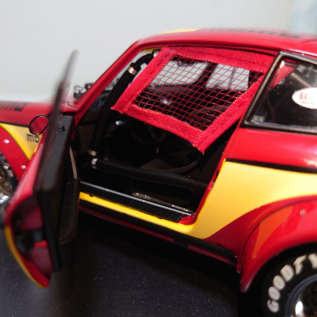 1/18 エグゾト　EXOTO　ポルシェ　PORSCHE　934RSR momo