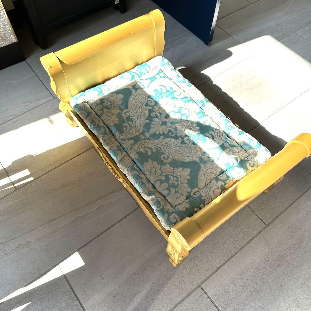 ペット用ソファ　台座　ゴールド　クッション付き