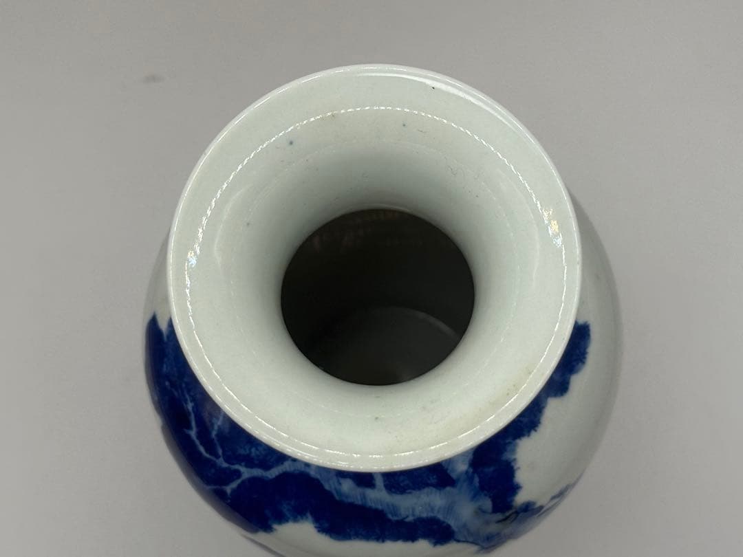 中国　染付　人物紋瓶　大清康熙年製銘　送料込み250813