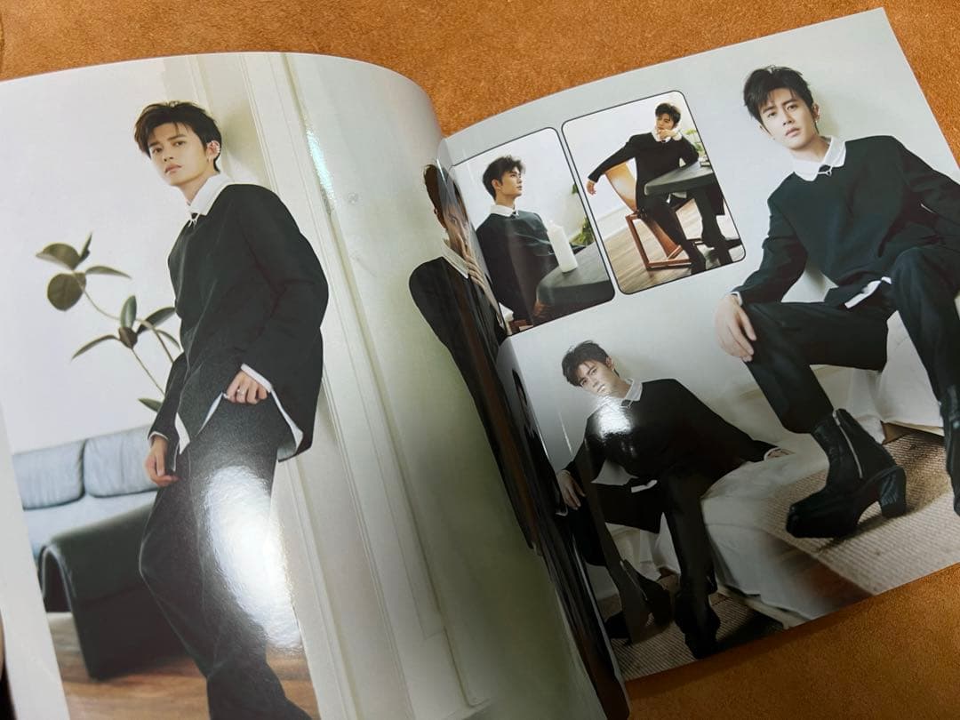 2023(二)アレン・レン（任嘉倫）個人写真集　正方形32p ALLEN写真集