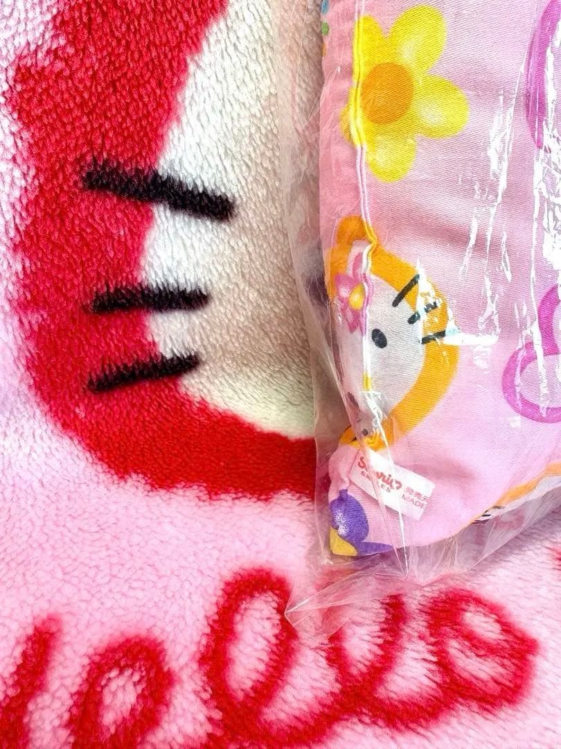 新品　激レア　カオハナ　ハローキティ　クッション　ボアポーチ　携帯ケース レトロ