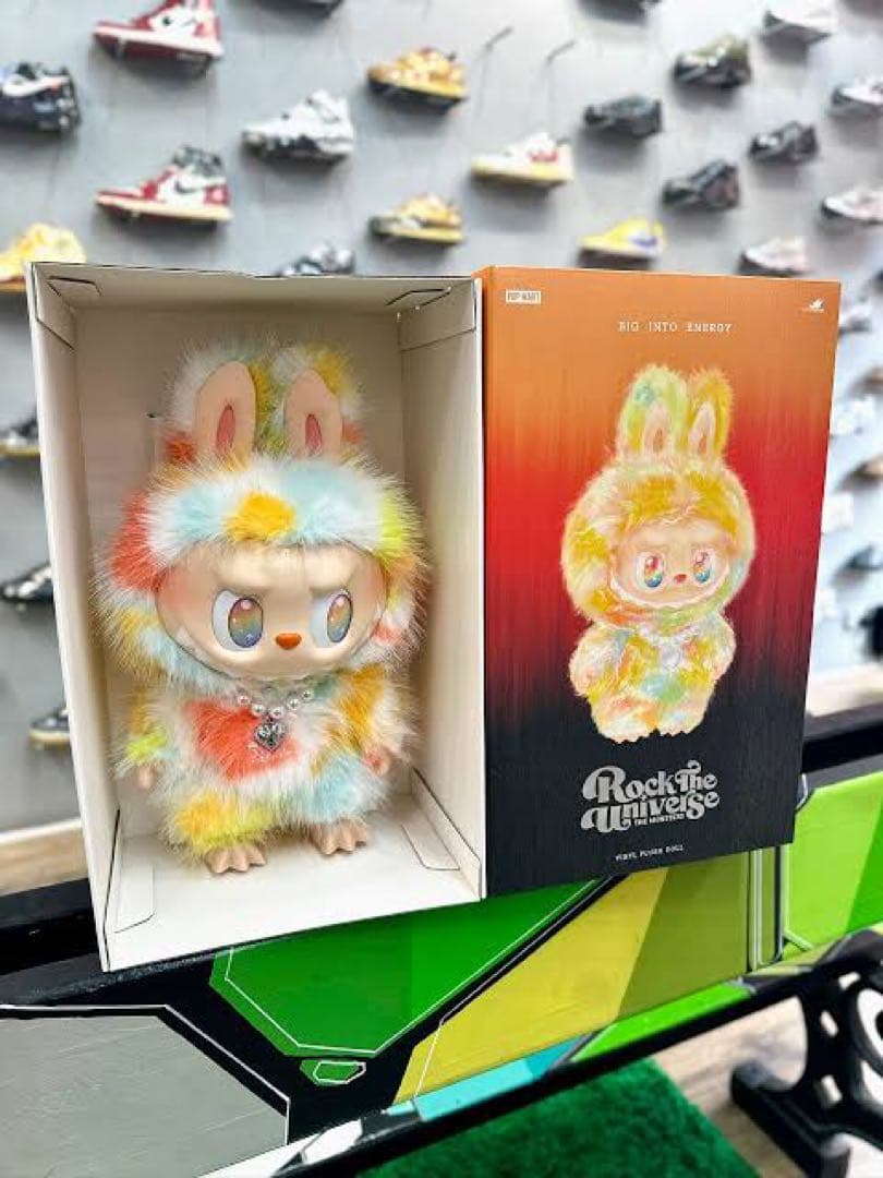 POPMART エナジーラブブ　ロック