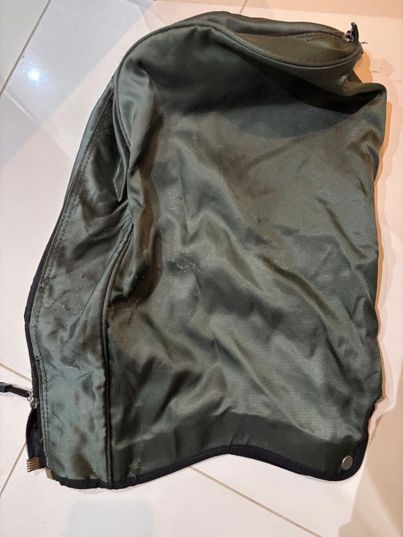 TaylorMade ゴルフバッグ・キャディバッグ　カーキ