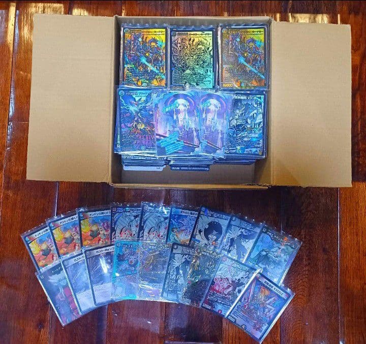 デュエマ　まとめ売り　引退品　大量　2.5㎏　約1500枚　デッキパーツ