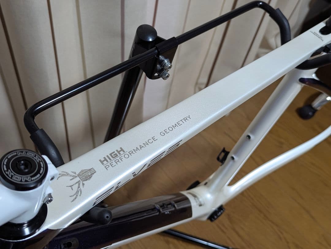 ELVES QUENDI フルカーボンフレーム サイズ48