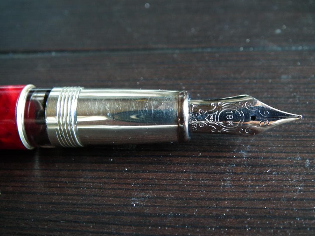 AURORAアウロラ　85周年記念万年筆レッド